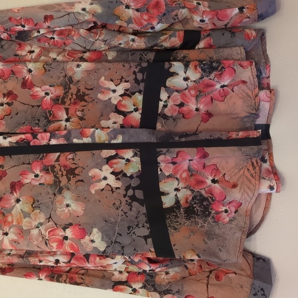 Tolani collection Adele button down Boho Floral patches Long Sleeve Blouse XL - Picture 3 of 10